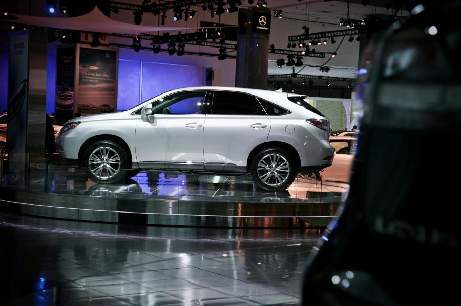  Lexus RX450h 2009 года  (фото 42 из 174)